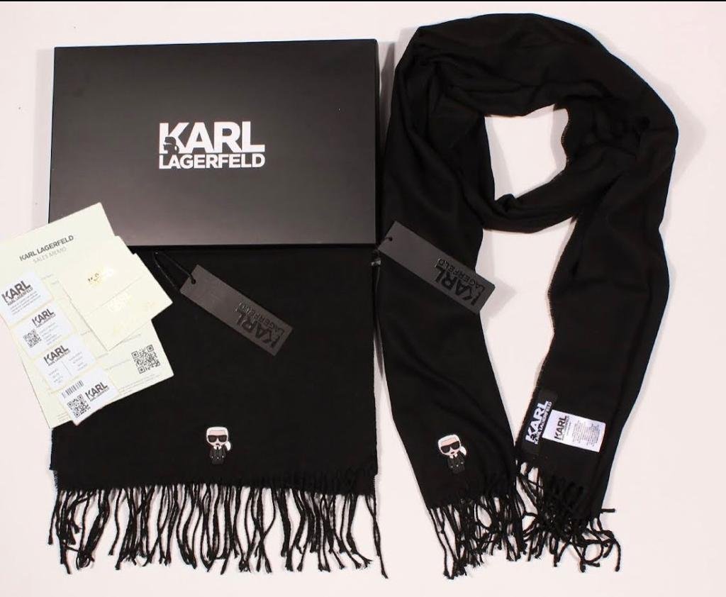 Karl Lagerfeld Šal