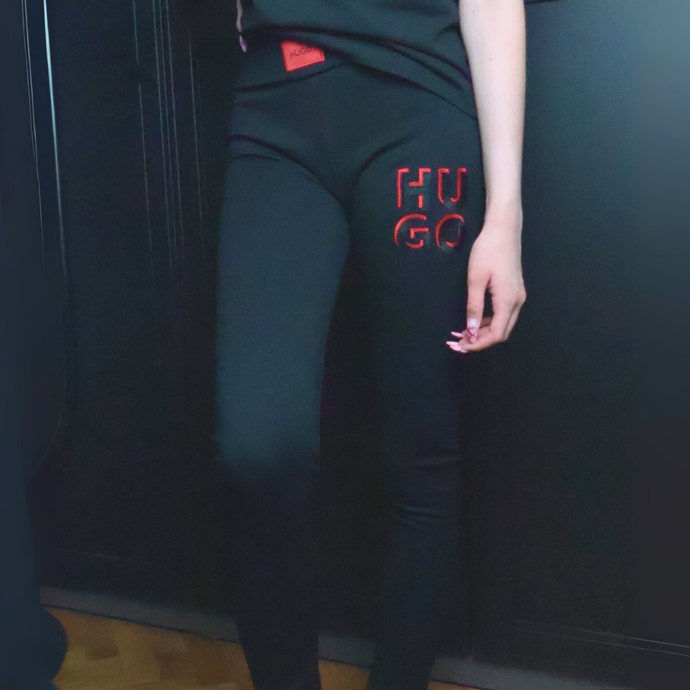 Tajice Hugo / Black / Red and black logo