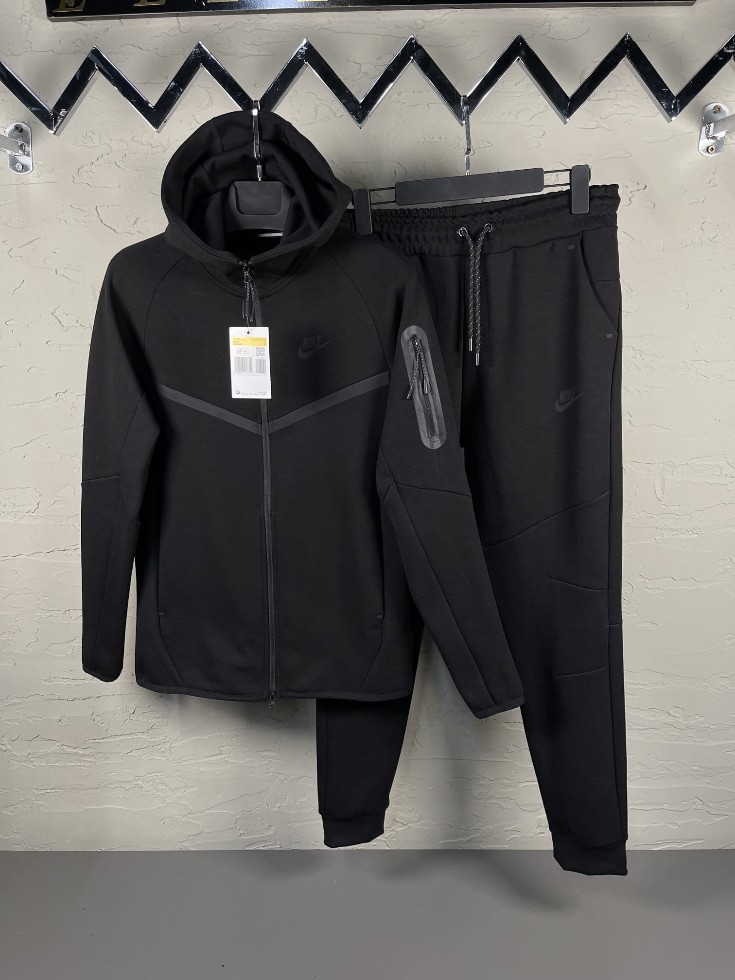 Komplet Nike Tech Fleece "Black"