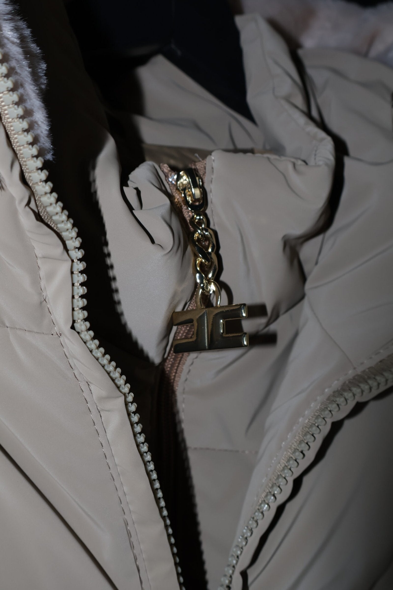 Elisabetta Franchi Beige Down Jakna