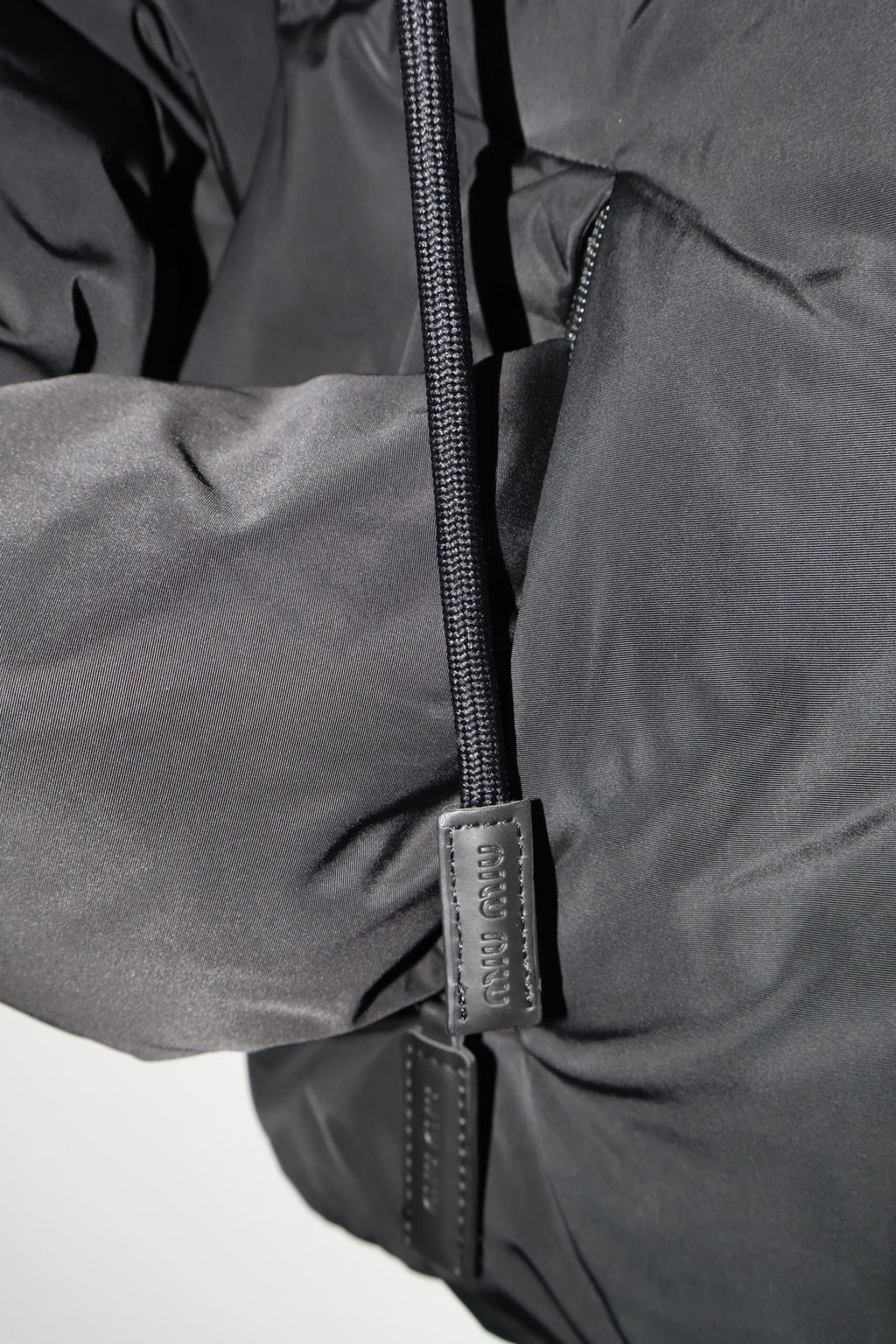 Miu Miu Black Down Jakna