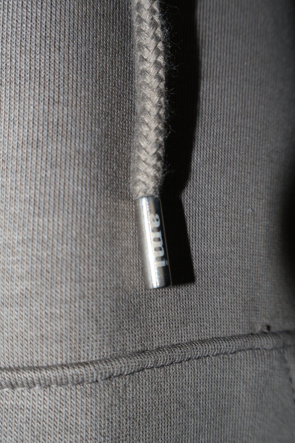 Ami Duks "Siva/ Olive Green"