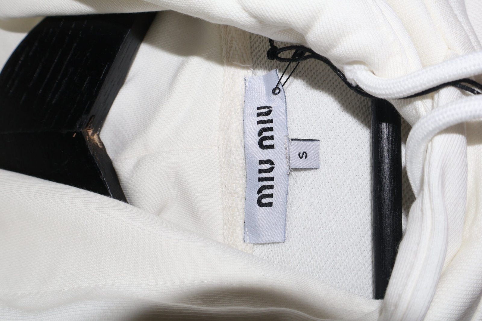 Miu Miu Duks White / Bijela