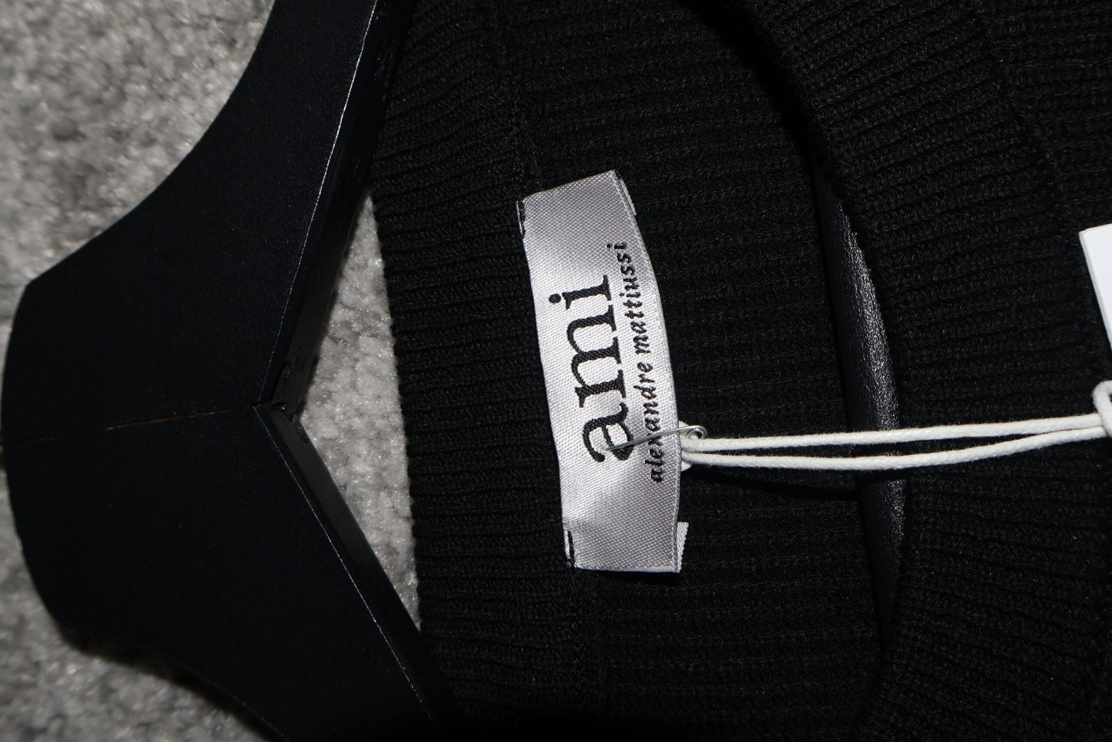 Ami Majica dugih rukava Black / Crna