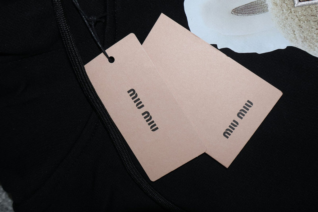 Miu Miu Duks Black / Crna