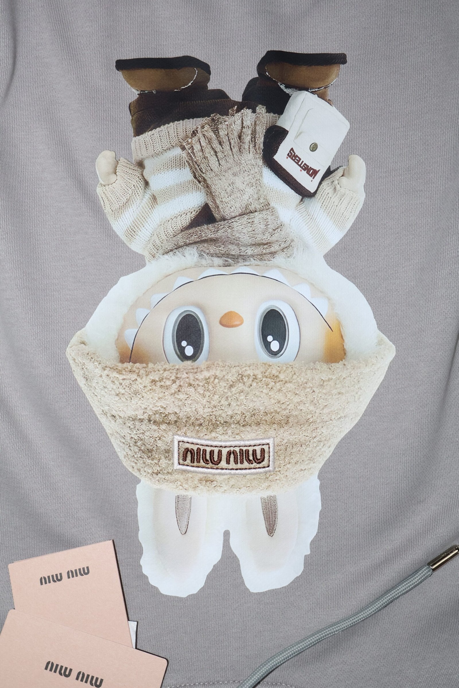 Miu Miu Duks "Grey / Siva"