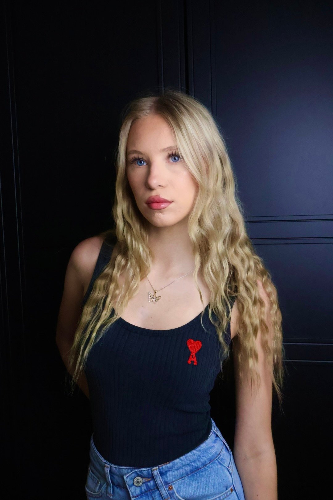 Ami majica bez rukava / Black / Red Logo