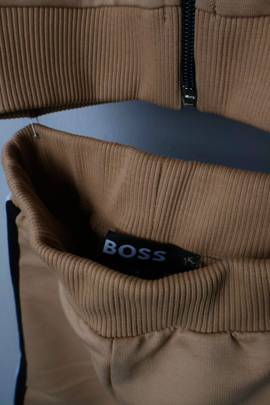Komplet Boss /  light brown / black and white stripes / Kids