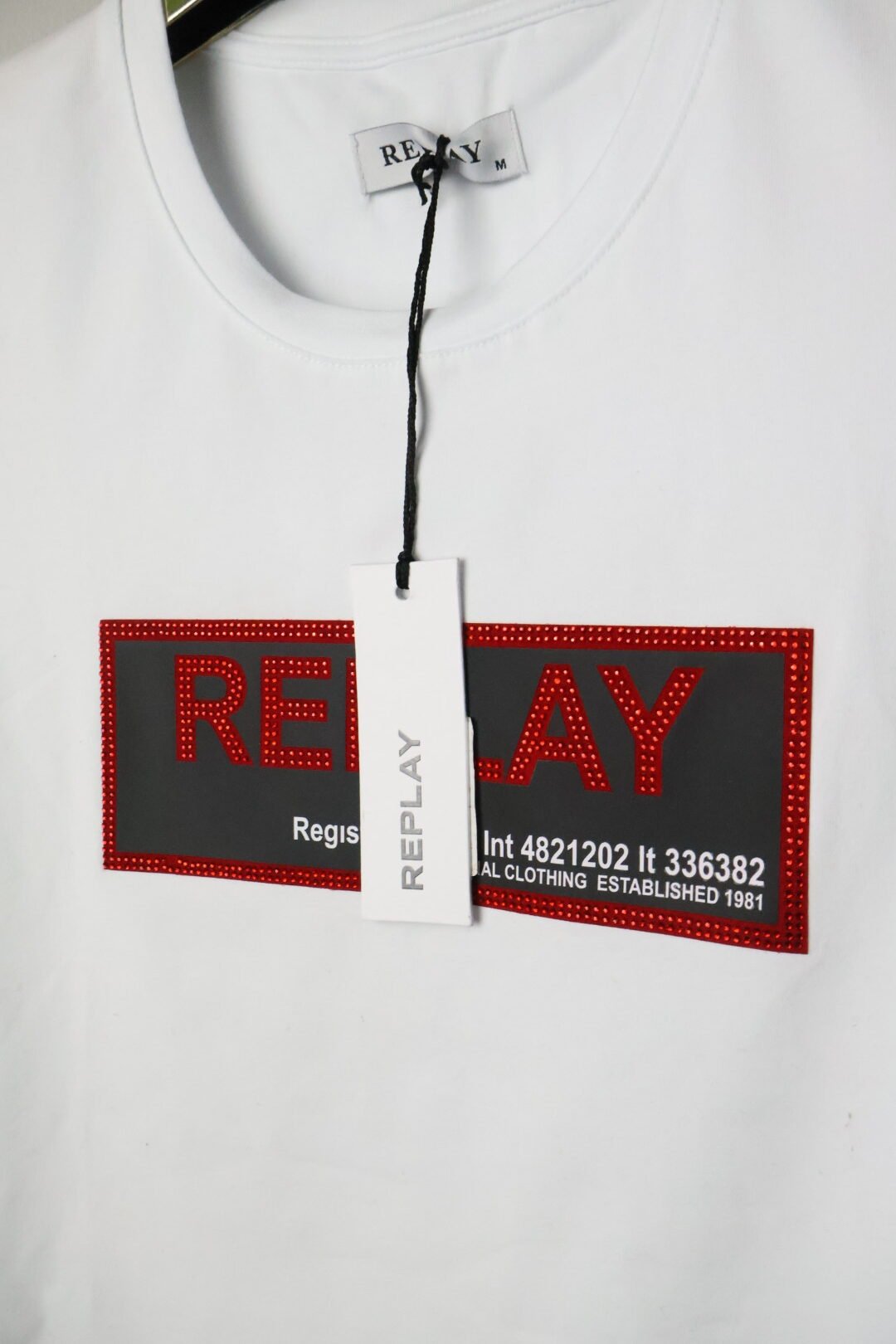 Replay majica / White / Red and black logo