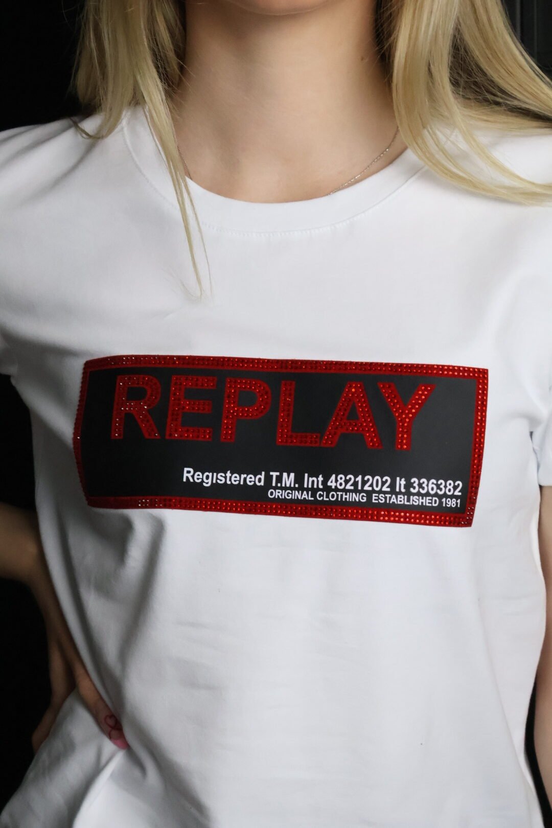 Replay majica / White / Red and black logo
