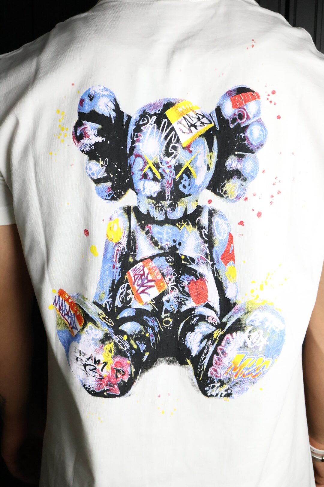 Majica Off-White kratki rukavi bijela KAWS