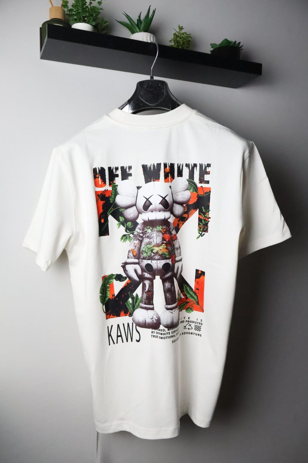Majica Off-White kratki rukavi bijela KAWS
