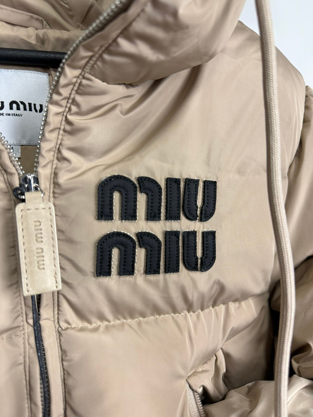Miu Miu Beige Down Jakna