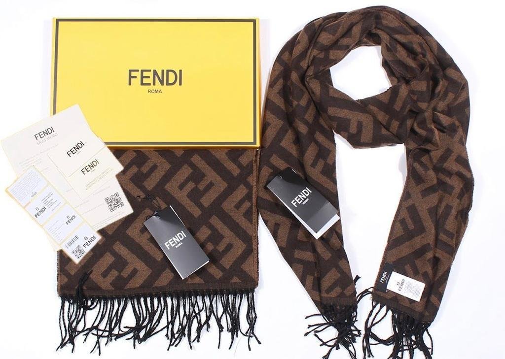 Fendi Šal