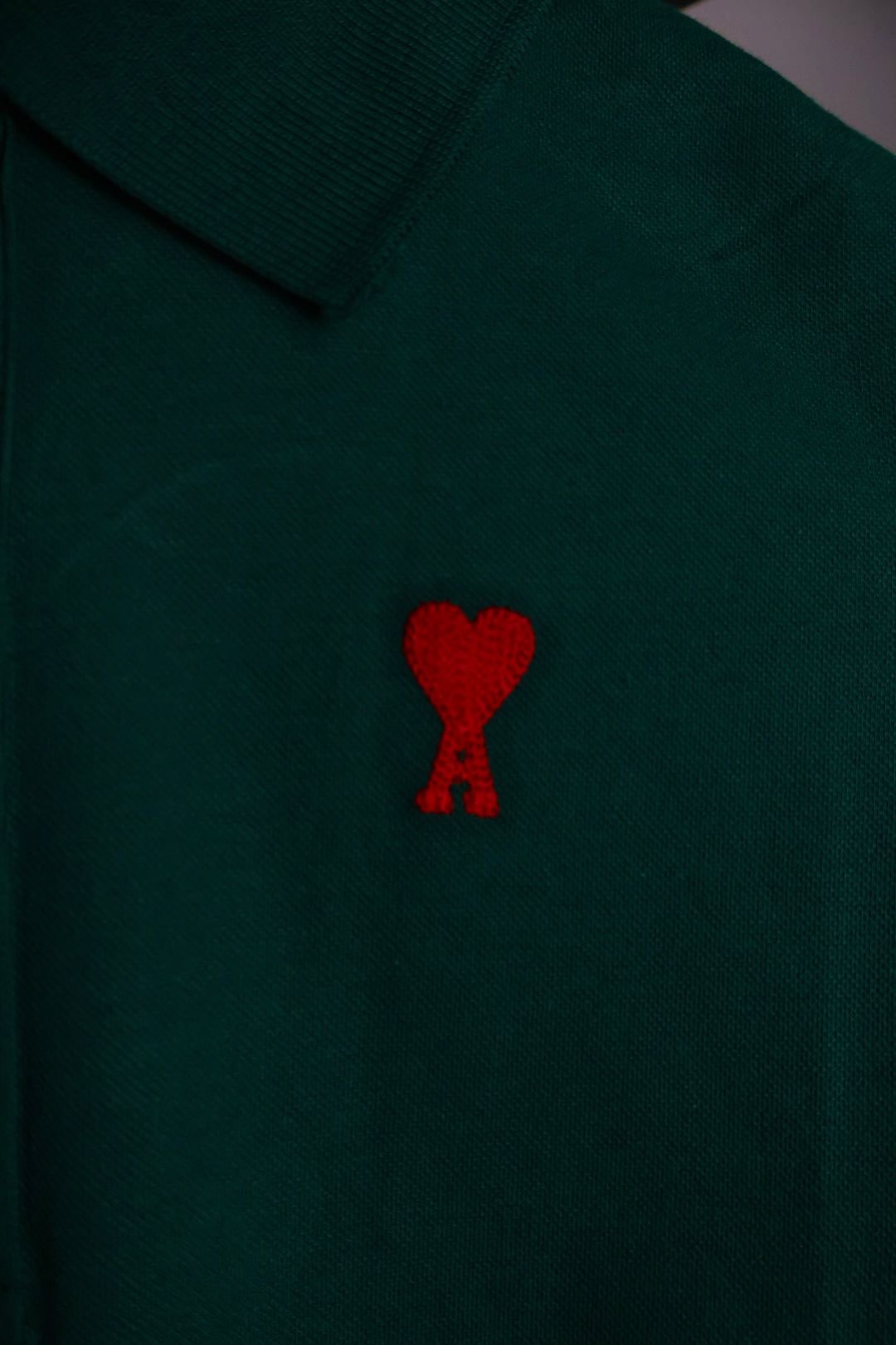 Ami majica / Dark Green / Red Logo