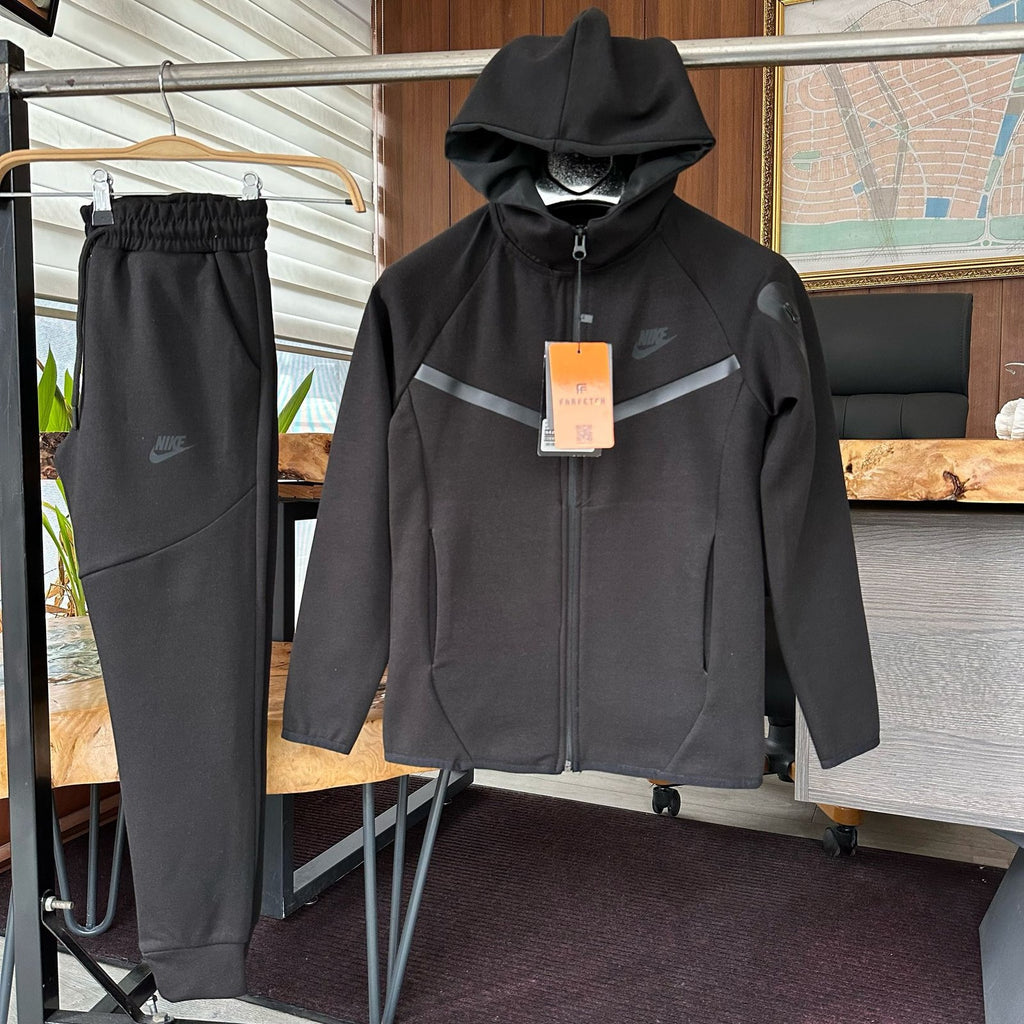 Komplet Nike Tech Fleece "Black" Kids