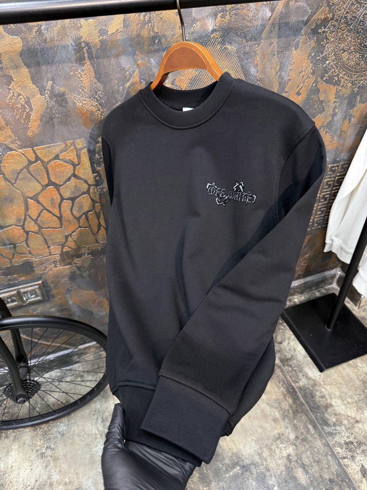 Off-White Majica dugih rukava "Black" KAWS