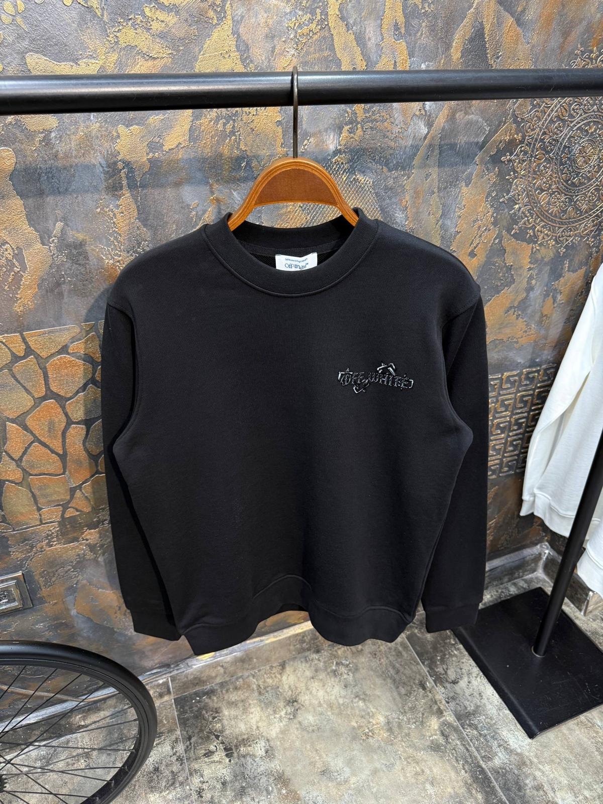 Off-White Majica dugih rukava "Black" KAWS