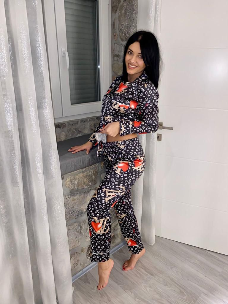 Spavačica Louis Vuitton "Hearts"