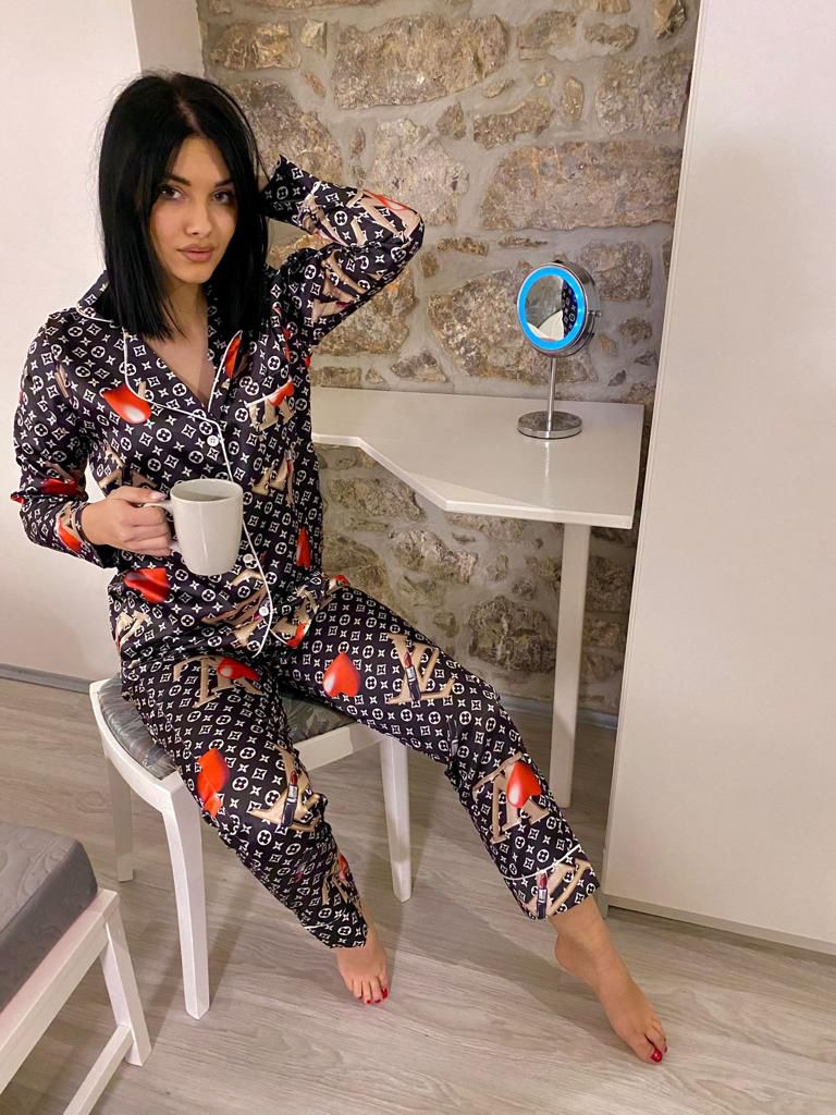 Spavačica Louis Vuitton "Hearts"